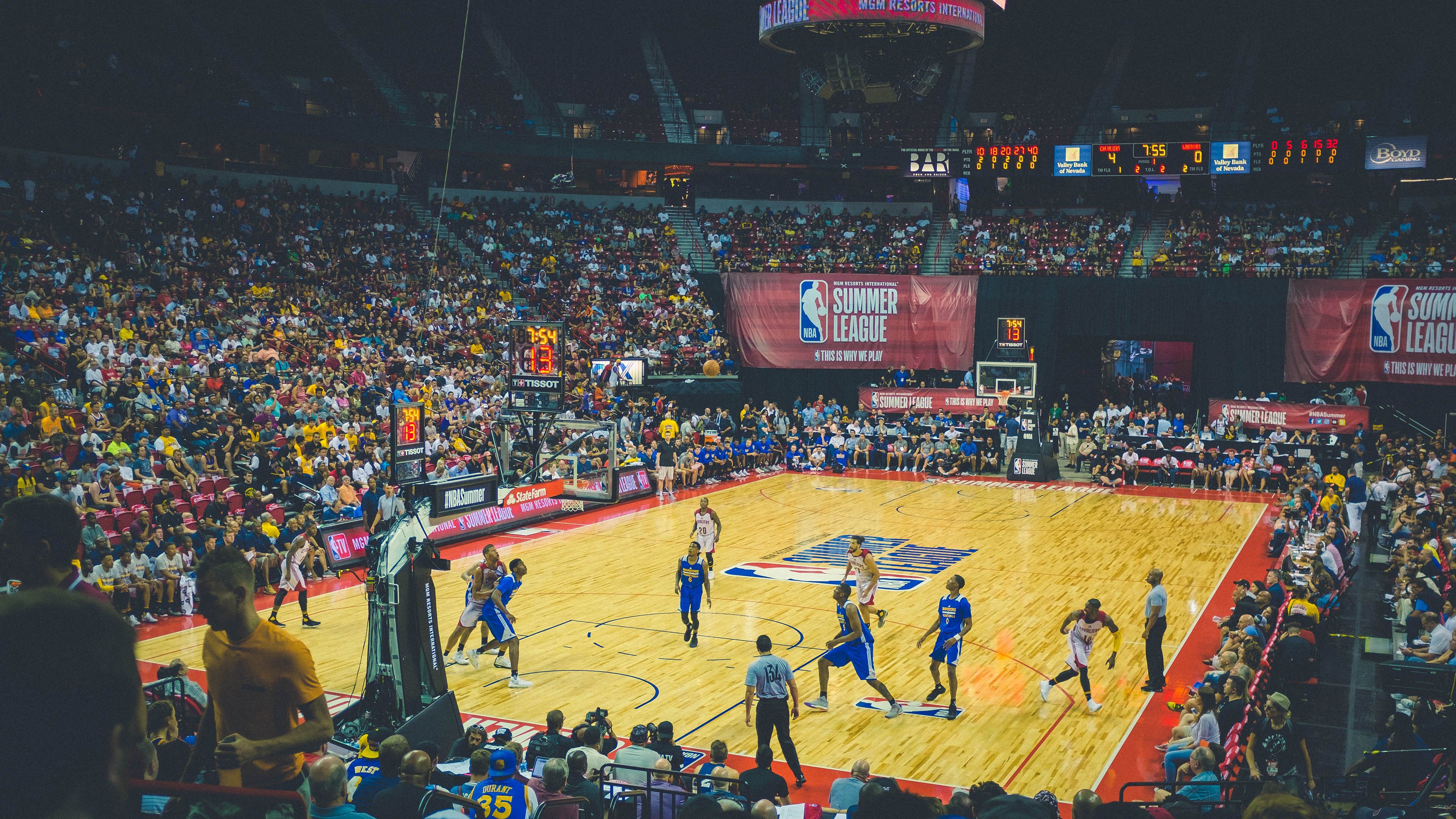 莱昂·马尔尚用速度与耐力完美结合，豪尔赫·莱昂马丁内斯